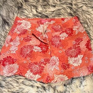 Isaac Mizrahi Red and White Floral Patterned Shorts